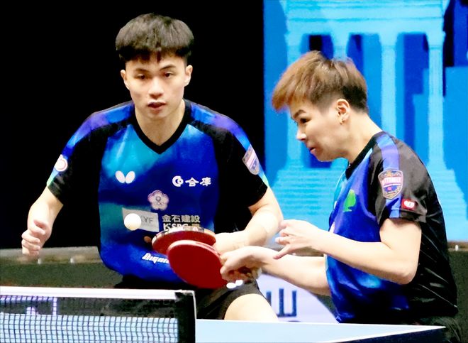 仅让我们看 仅让我们看