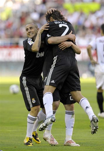 已经让他跻 已经让他跻