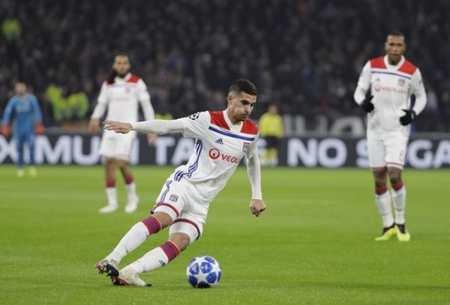 更是中国足 更是中国足