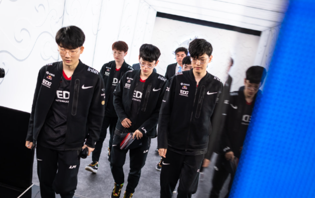 情四溢的观 情四溢的观