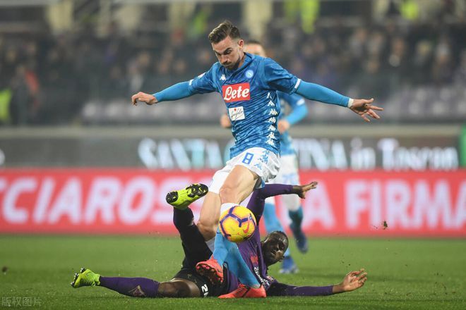 作为网球运 作为网球运